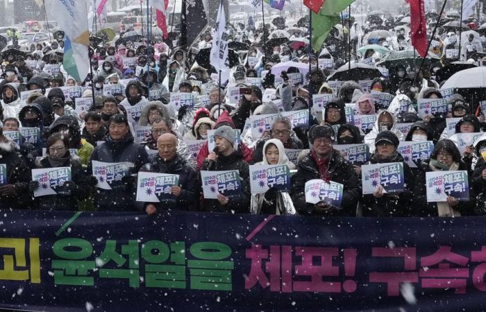 South Korea | Protesters gather on eve of deadline to arrest Yoon