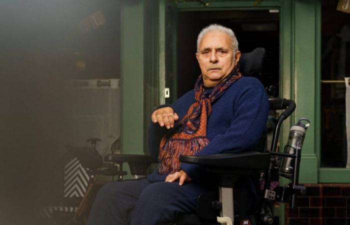 Hanif Kureishi: “I write in the morning, I publish in the afternoon”