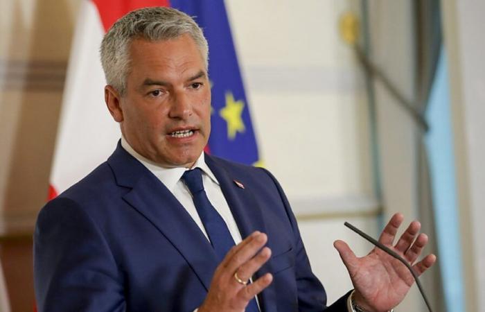 Austrian Chancellor Nehammer announces his resignation