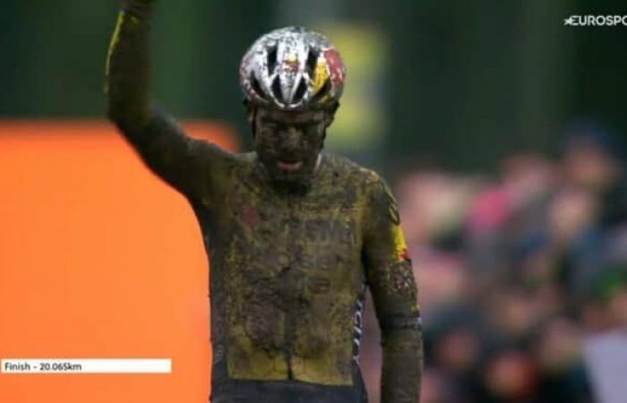 In demonstration, Wout van Aert wins in Dendermonde