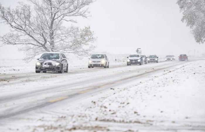 Ice paralyzes airports and transport in Switzerland