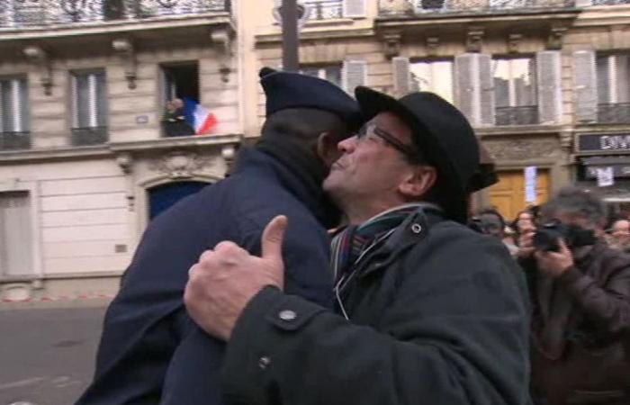 Thierry Keup recounts his kiss 10 years ago during the “Je suis Charlie” demonstration