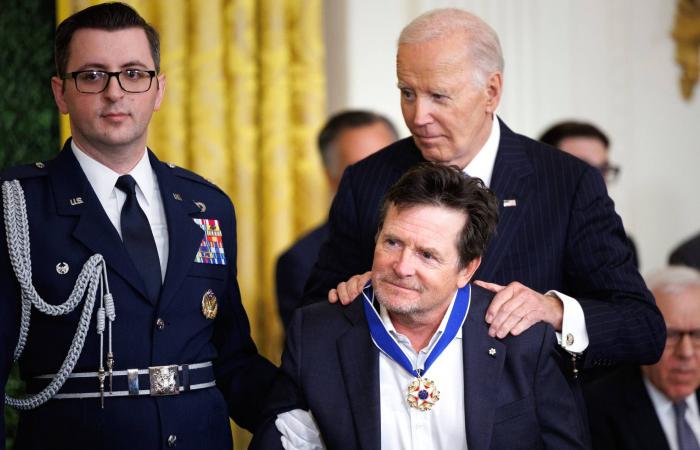 Bono, Michael J. Fox and Denzel Washington receive the Presidential Medal of Freedom