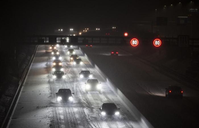 Black ice disrupts flights in Zurich, trams in Bern and causes accidents in French-speaking Switzerland – rts.ch