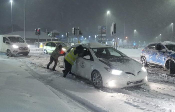 Europe. Airports disrupted in England and Germany due to snowfall