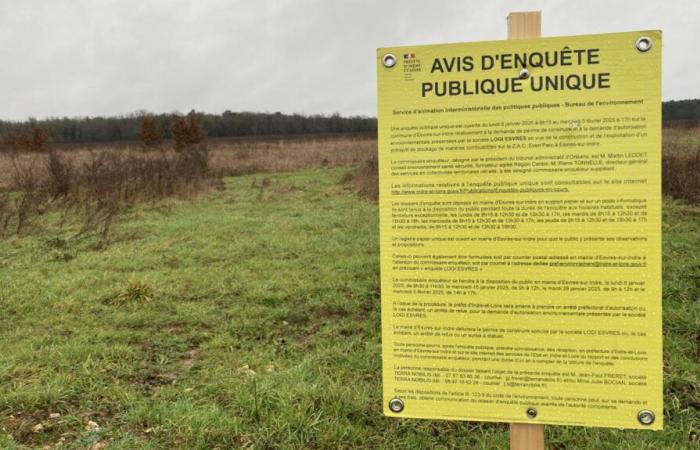 a 61,615 m² logistics platform approaching Esvres-sur-Indre