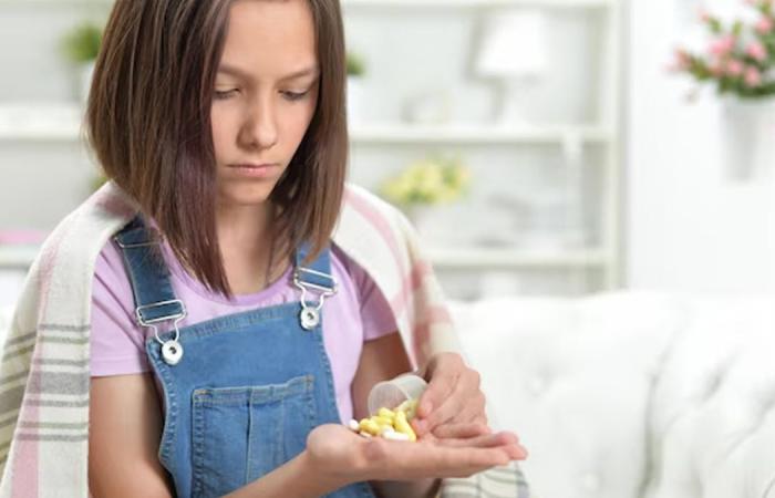 Grandma’s Bag Syndrome: Unusual Sleepiness and Excessive Salivation, First Signs of Drug Poisoning in Children