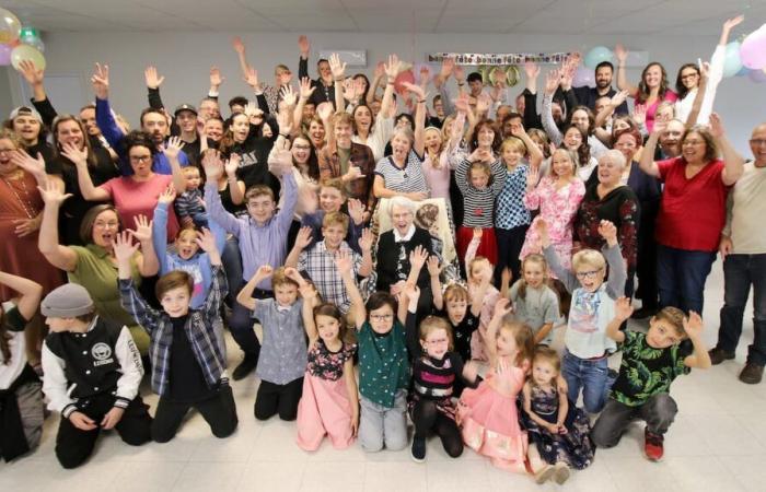 “Canadian is brewing”: an elder from Alma celebrates her 100th birthday surrounded by her descendants