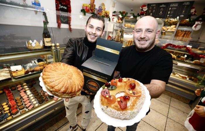 This bakery near Nice offers to win a gold ingot by buying a galette des rois