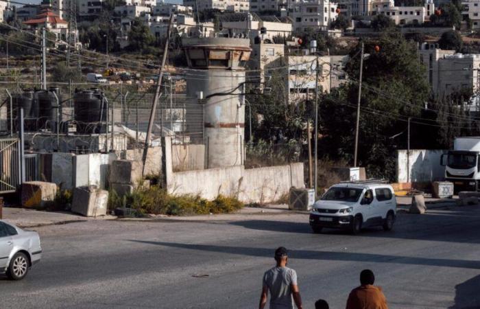 three dead and seven injured in shooting at vehicles in the West Bank, according to Israeli emergency services