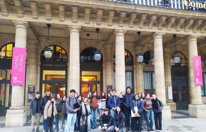 Nay: high school students on a Parisian tour