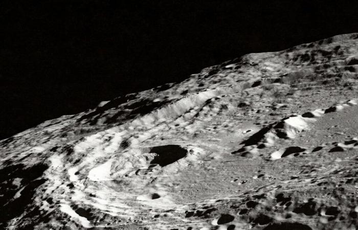 A hot and mysterious area beneath the surface of the Moon