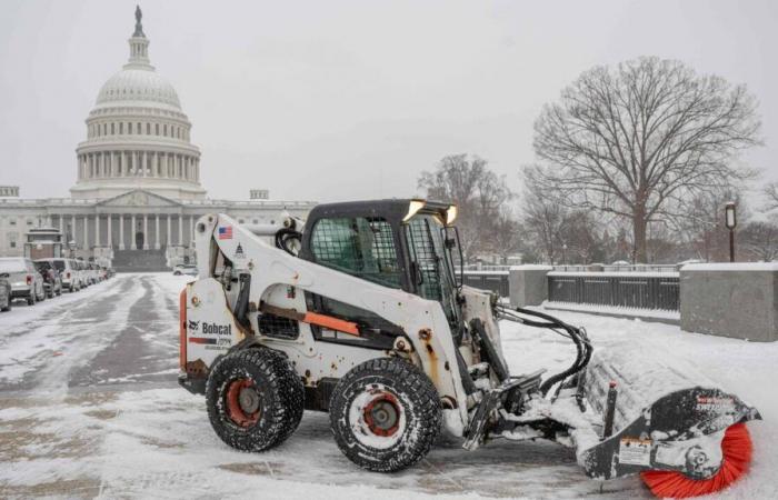 In the United States, the storm kills five people and leaves hundreds of thousands without power