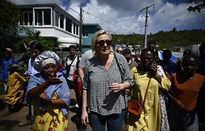 In Mayotte, Marine Le Pen wants to “ring the bell” to recall the government’s promises