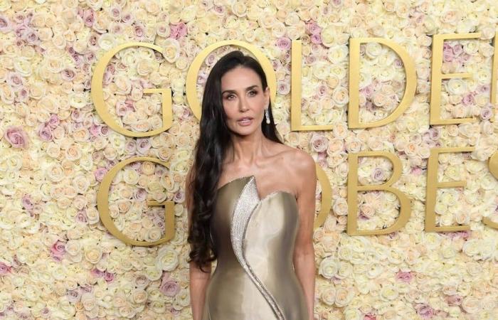 Demi Moore receives her first career Golden Globe and her family’s reactions are truly touching