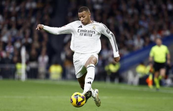 Kylian Mbappé playing with Real, opposed to Deportivo Minera (D4) in the Copa del Rey