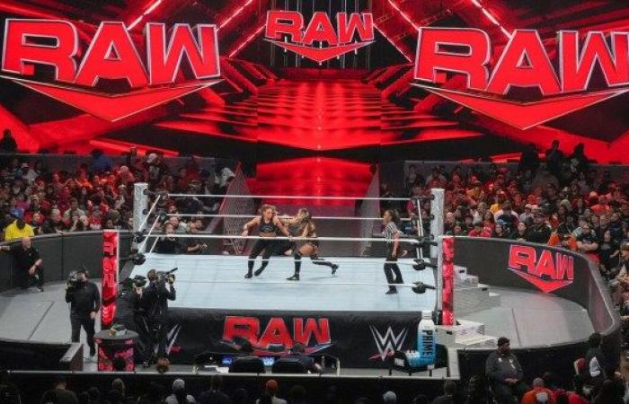 WWE Raw debut on Netflix live results as The Undertaker passes torch