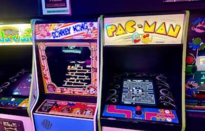 Last pinball Mohicans welcome visitors and launch museum