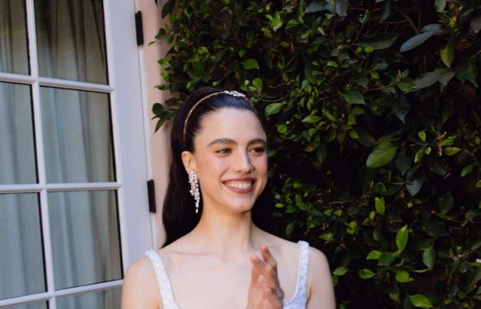 How Margaret Qualley Channeled Her Inner Audrey Hepburn for the 2025 Golden Globes