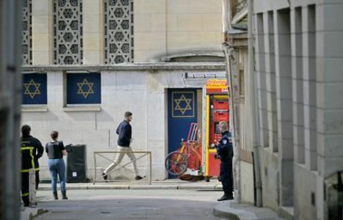 anti-Semitic tags discovered on the Rouen synagogue, a complaint filed