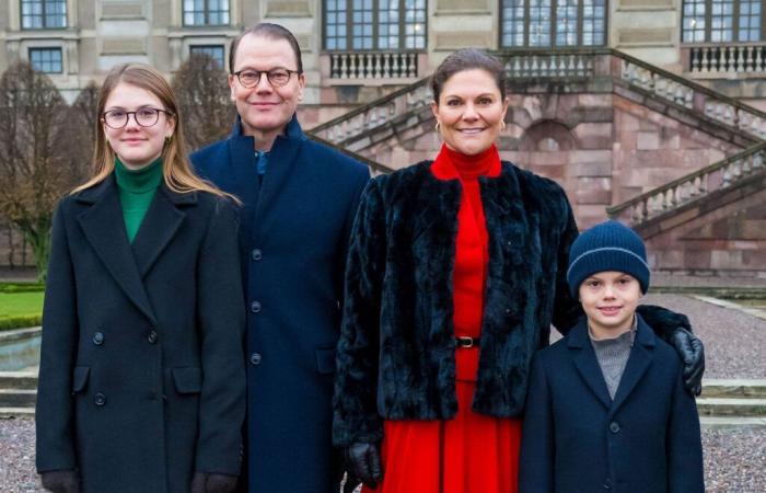 All smiles, Estelle and Oscar from Sweden start 2025 on the slopes with their parents