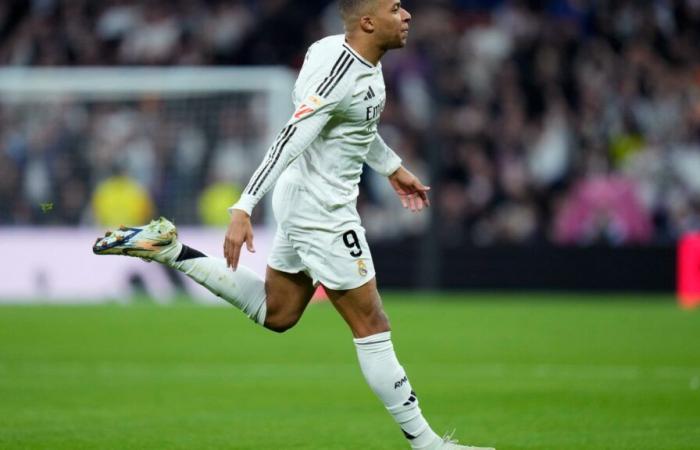 “Excellent news for Real Madrid to have Mbappé”, claims a former Barça scorer