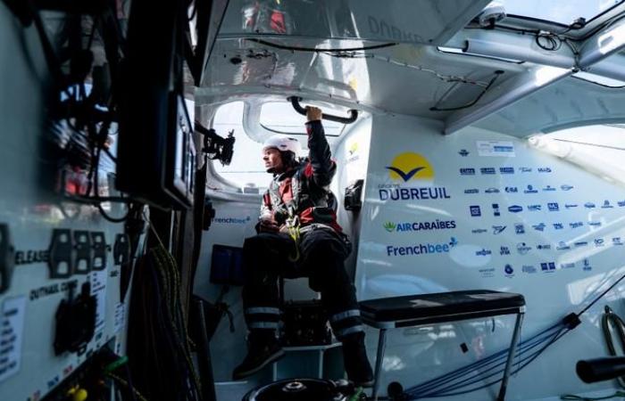 In the Vendée Globe, Sébastien Simon, “alone in his corner of the Atlantic”, begins to believe in the podium