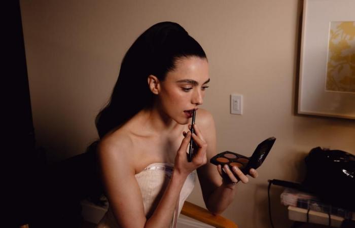 How Margaret Qualley Channeled Her Inner Audrey Hepburn for the 2025 Golden Globes