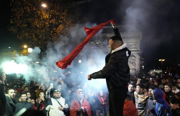 the far left calls for demonstrations on the Champs-Élysées