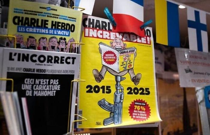 Ten years after the attacks, tributes and strong emotion in front of Charlie Hebdo and Hyper Cacher