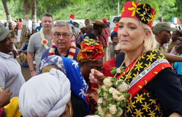 In the footsteps of Marine Le Pen in Mayotte, at the bedside of residents affected by Cyclone Chido