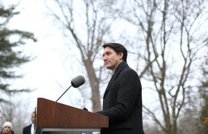 “The Canadian Prime Minister faces growing unpopularity, after nine years of wear and tear in power”