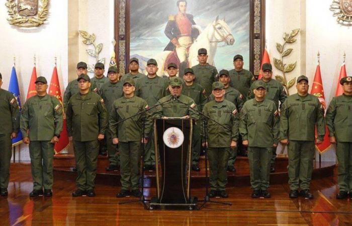 In Venezuela, the army rejects the opposition’s appeal and assures its support for Nicolas Maduro