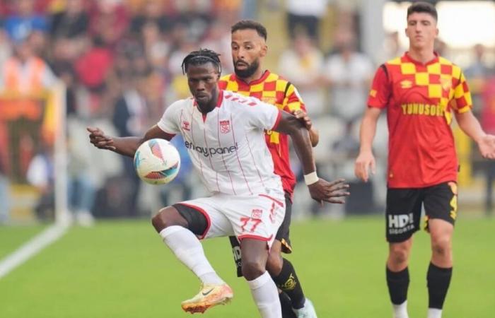 End clap for the Senegalese international, Keïta Diao Baldé