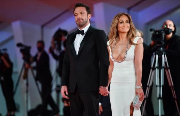 Jennifer Lopez and Ben Affleck ask a judge to approve their divorce agreement