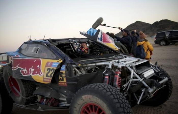 Loeb rolls off, the Frenchman has already lost almost an hour