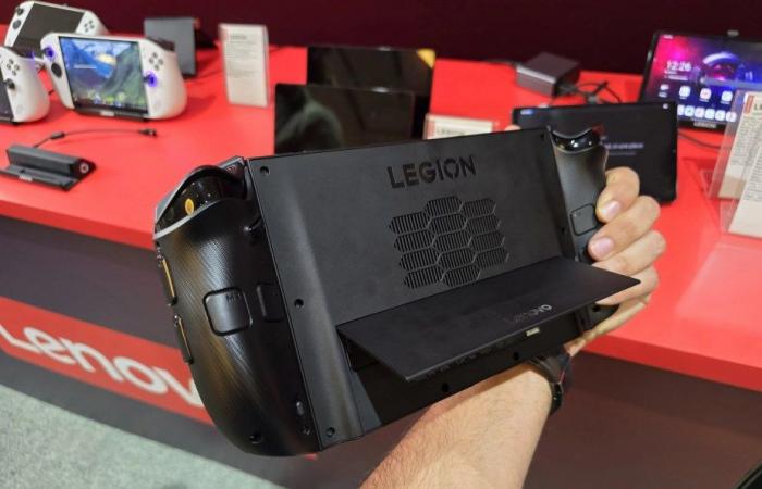 Here is a nice official overview of the Lenovo Legion Go 2 and its technical sheet