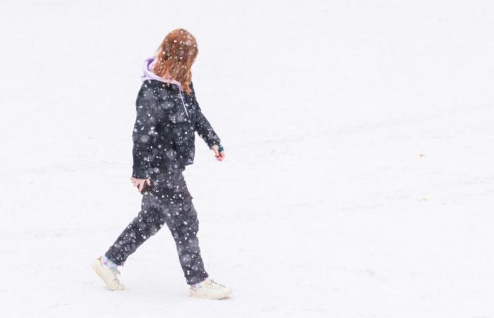 several centimeters of snow expected Wednesday and Thursday