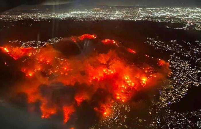 Fires: more than 30,000 Los Angeles residents to evacuate