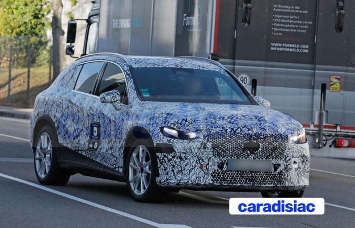 New appearance of the prototype of the future Mercedes GLC EV SUV