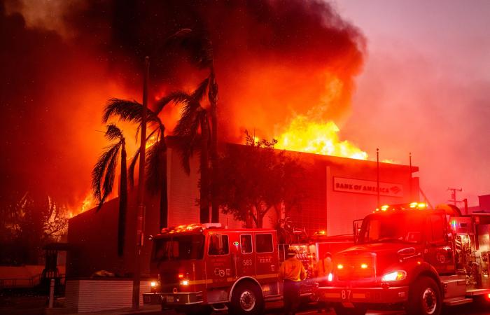 7 blazes rip through LA as satellite captures destruction