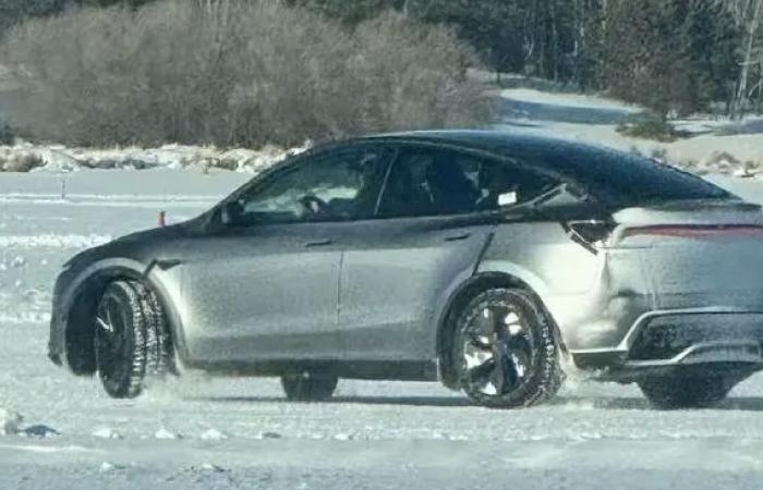 This is what the new facelifted Tesla Model Y looks like