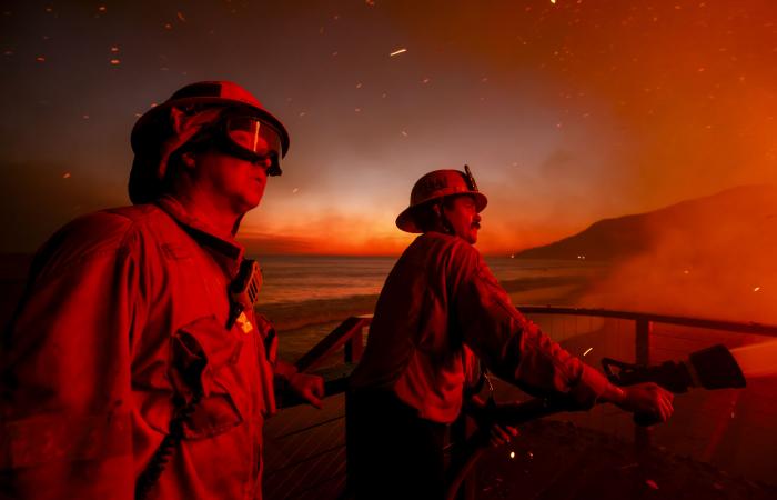 7 blazes rip through LA as satellite captures destruction