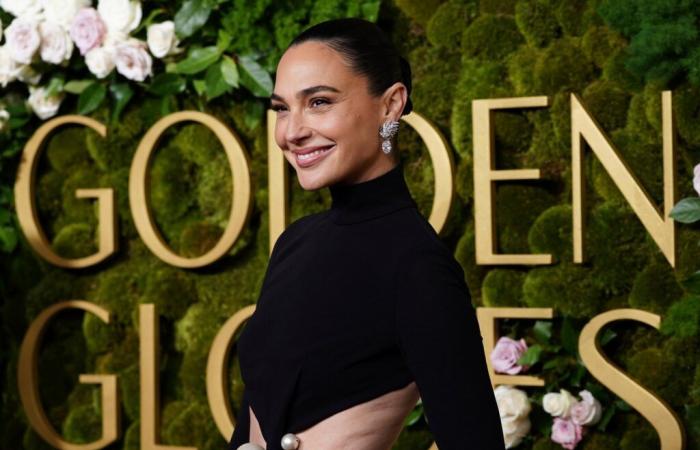 Gal Gadot denies she was banned from wearing hostage pin at Golden Globes