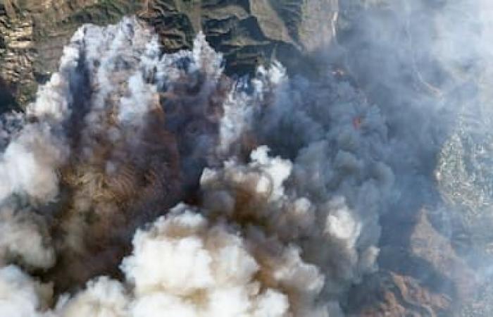 IN PICTURES | Fires still out of control devour Los Angeles: death toll rises to 6