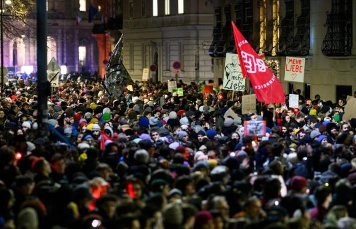 In Vienna, thousands of people demonstrated against the far right