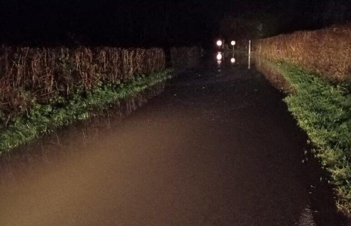 PHOTOS. Three houses evacuated, roads and houses flooded after snow near Neufchâtel-en-Bray