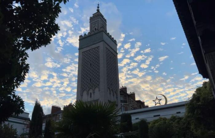 the Grand Mosque of Paris introduces an invocation for the country after the Friday sermon