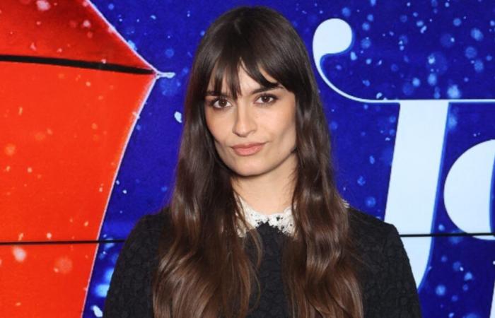 “Heartburn, compression stockings”: Clara Luciani opens up about her pregnancy