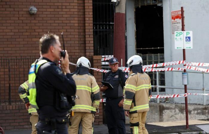 Failed arsonist sets his pants on fire in Melbourne